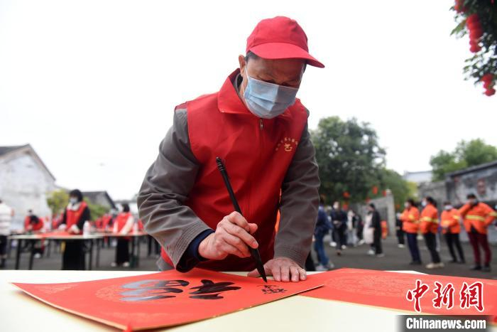 活动现场 赖昕 摄