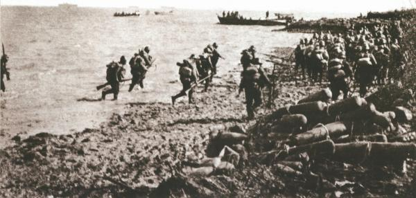 1937年11月，日军在杭州湾登陆。