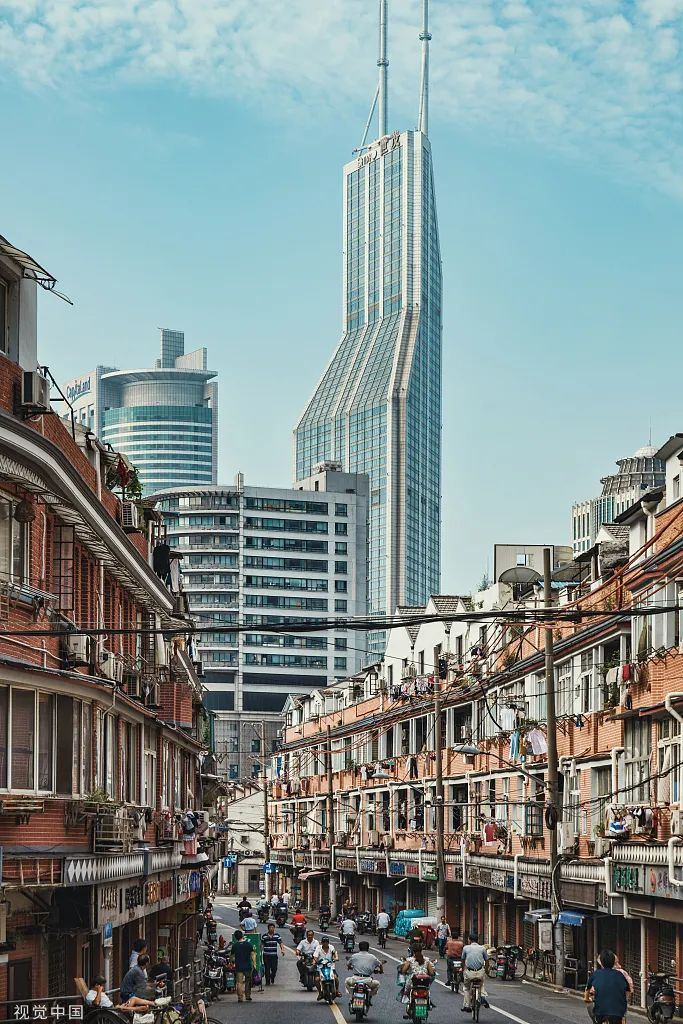 老弄堂与新建筑