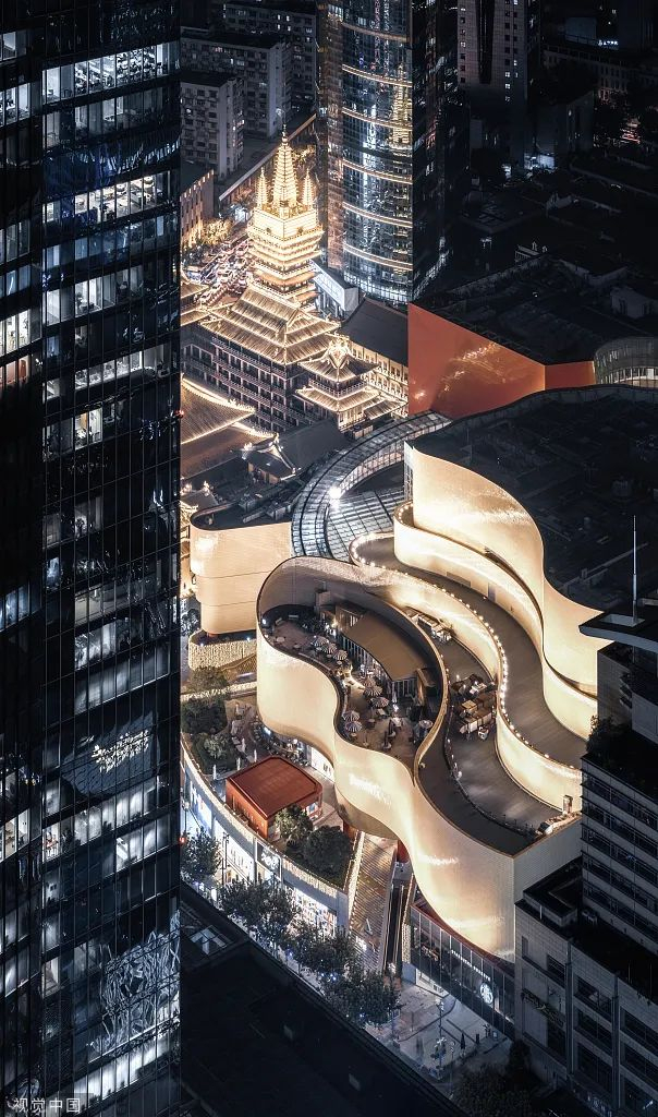 现代建筑与静安寺