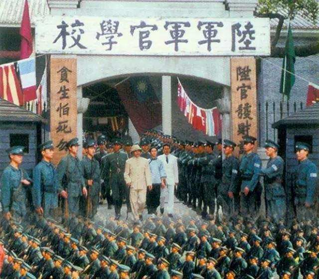 黄埔军校那么厉害,为何在后来没有保留下来?其中的缘由不简单|台湾省|陆军军官学校|杨家将|校名|中央陆军_新浪新闻