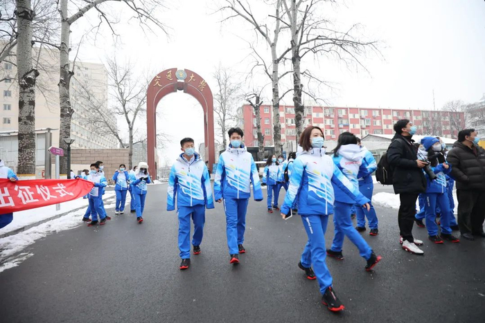 ▲学生们整装出发。图/北京交通大学供图