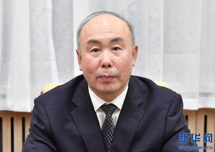 代钦代表阿拉善加快建设可再生能源基地