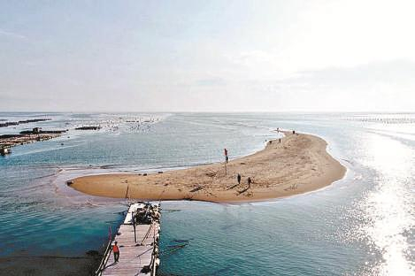 鱼骨沙洲　新华社记者姜克红摄