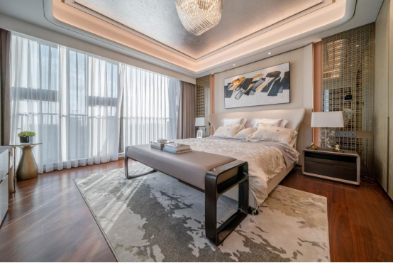  龙华金茂府顶层复式产品实景图