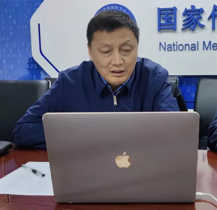 上海市科委生物技术和医药处曹宏明处长。图片来源：华山感染