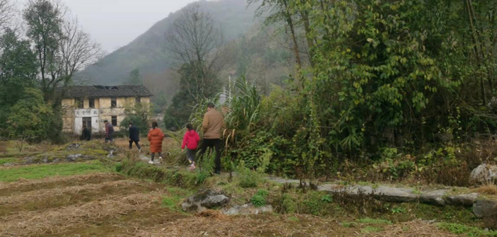 1月24日，天堂村老支书刘大爷带我们去看 ZS 大学五七干校当年的饭堂