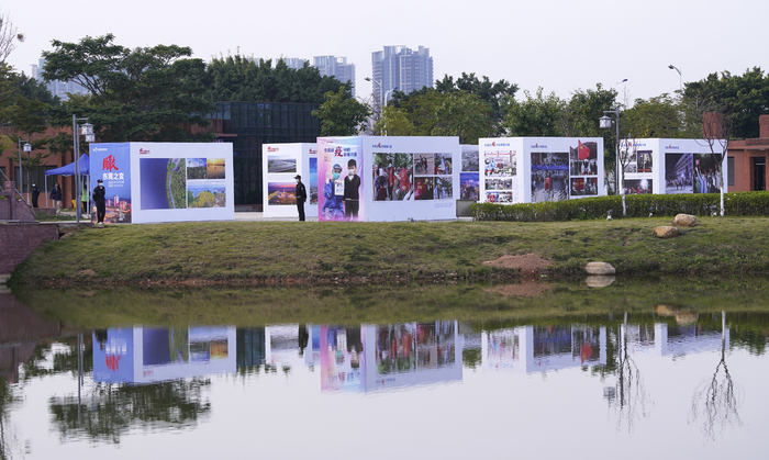 展览现场。叶瑞和 摄