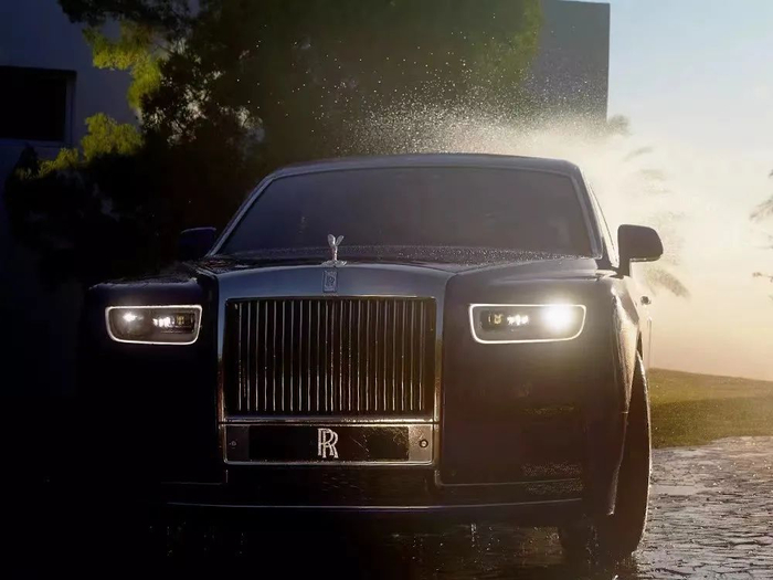 图片来源：公众号“劳斯莱斯汽车”