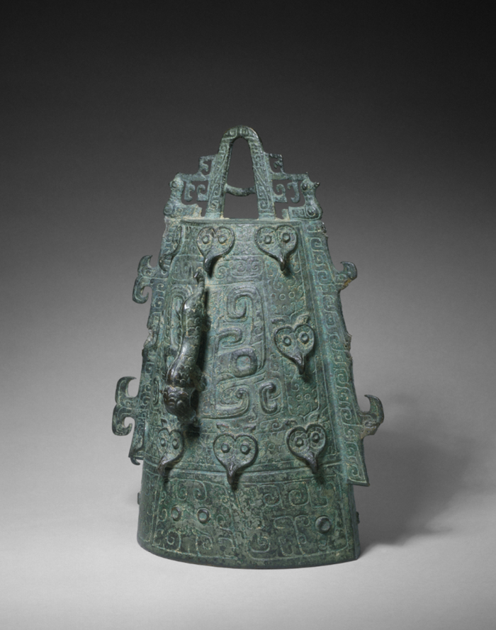 西周 虎饰钟 故宫博物院藏