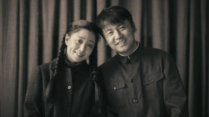 殷桃与雷佳音饰演一对夫妻。