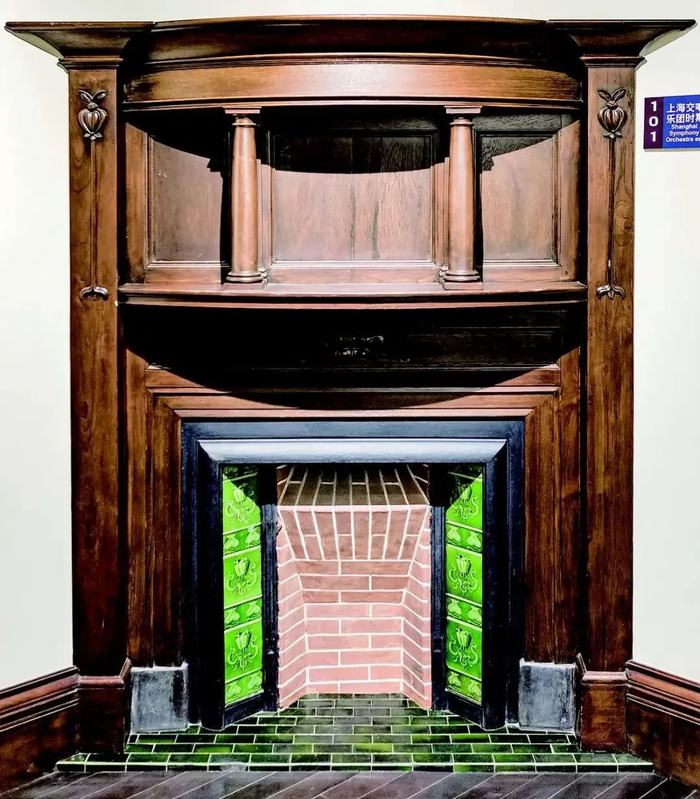 修缮后的室内壁炉