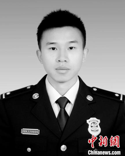 欧保尔，生前是广西消防救援总队河池支队电都消防救援站副站长。　应急管理部 供图