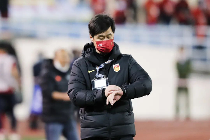 李霄鹏成为国足历史第一位输越南的主教练。