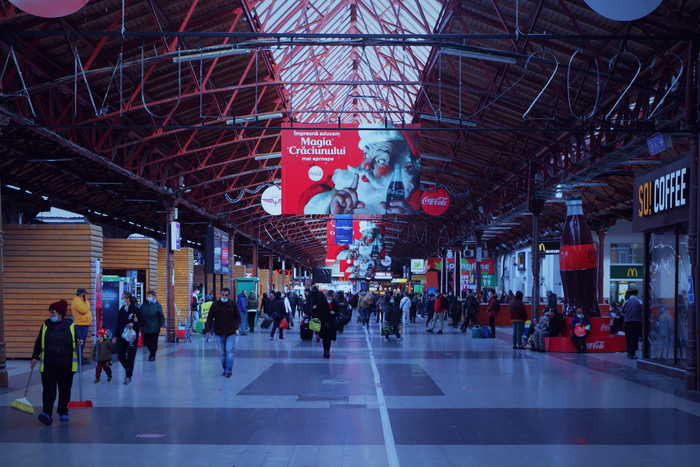 1-2布加勒斯特火车北站的行人过道及露台 照片由笔者自行拍摄
