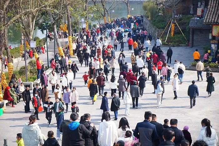 恩阳古镇游人如织 图片来源：巴中恩阳区融媒体中心