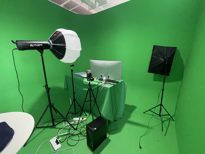 绿幕直播间，图片由受访者提供。