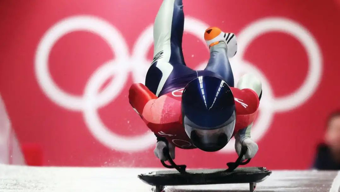 头朝下，危险性更大 | Olympics.com