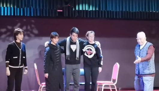 83岁昆曲名家周万江因病去世,讣告公布,生前最后露面开山收徒