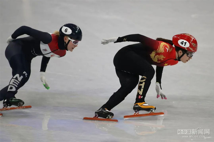 短道速滑女子1000米,中国队全员晋级复赛