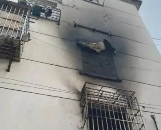 居民楼凌晨大火，3人身亡！-居民楼大火怎么赔偿