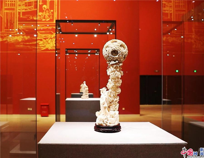 “大国匠作”板块中展出的28层牙球。中国网记者 刘维佳 摄