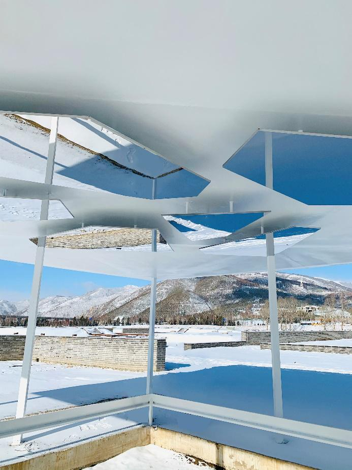 施工后发掘的水池遗址与保护性设施©THAD-CHCC