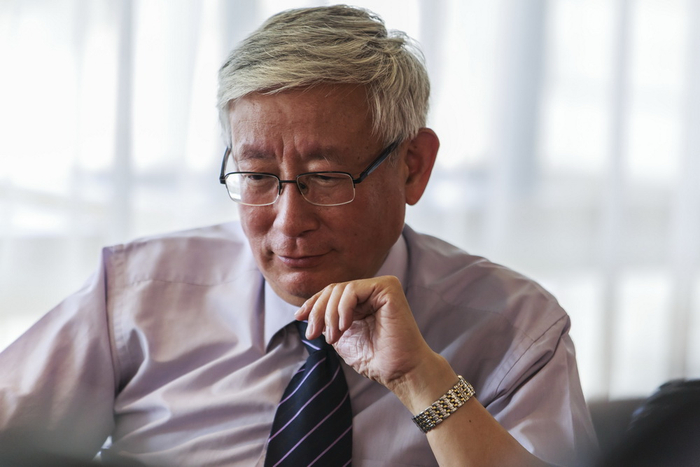 曹景行 视觉中国 资料图