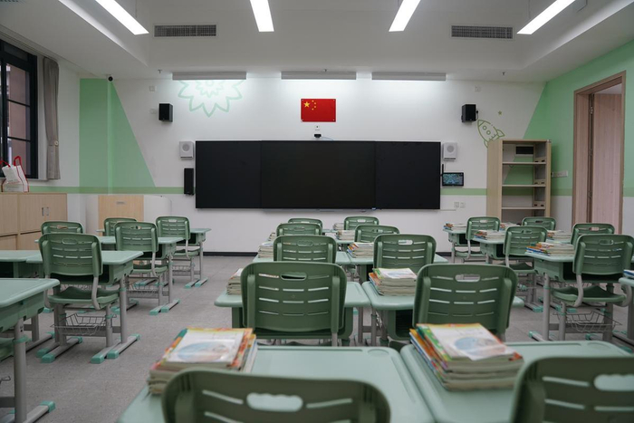 护眼多功能课室。