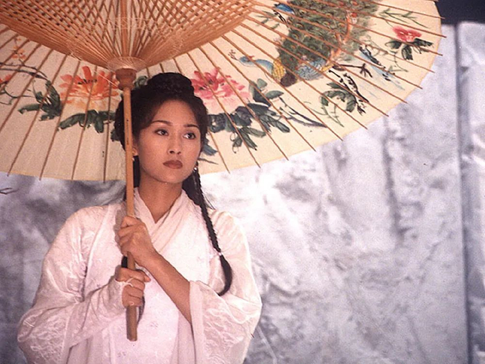 杨恭如饰演梅绛雪