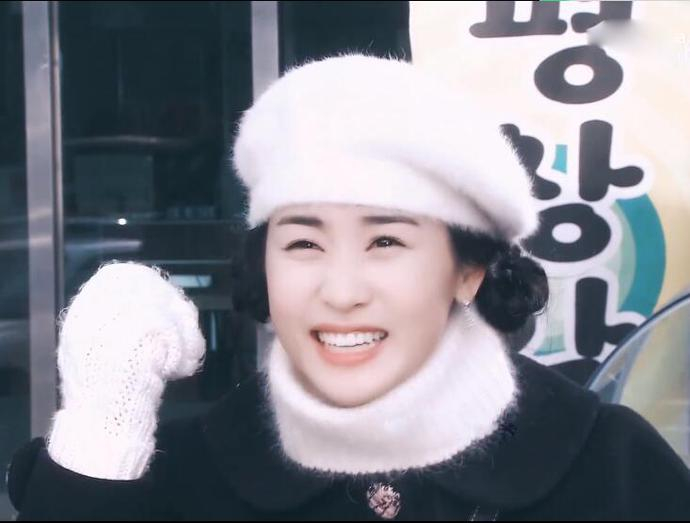 这8位女星“笑眼”太美！笑起来弯弯像月牙，灵气逼人，甜如初恋|夏紫薇|尴尬|紫薇|刘品言|马伊琍_新浪新闻