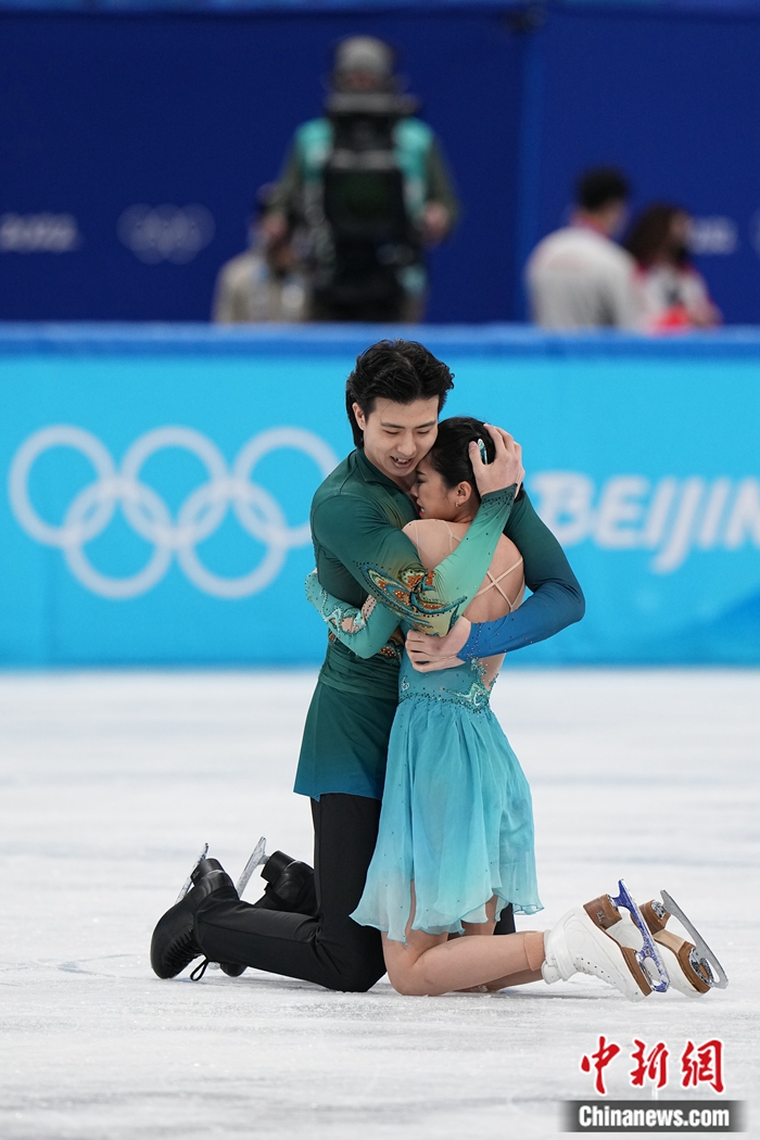 王诗玥/柳鑫宇在比赛中。中新社记者 崔楠 摄