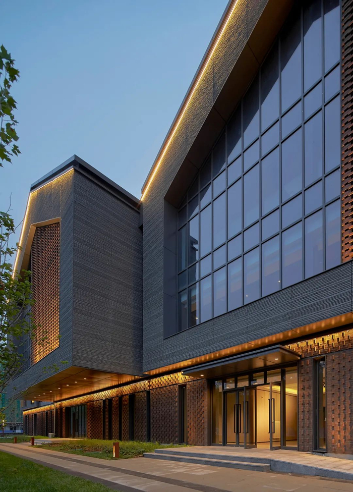 国际体育总局冬季训练中心（网球馆及运动员公寓）©陈鹤