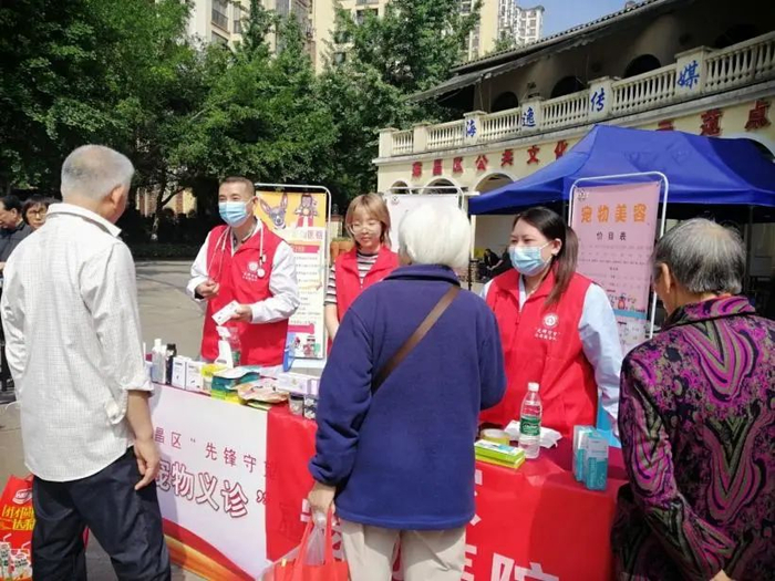 拓新红城小区举办义诊活动