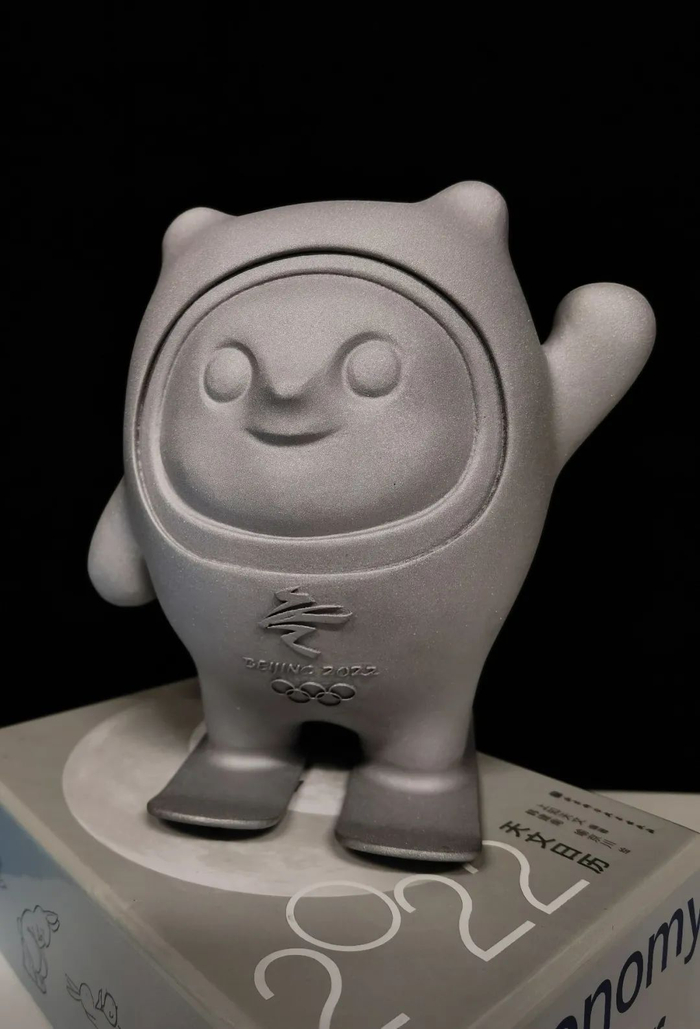 ▲&nbsp;激光选区熔化成型技术“冰墩墩”