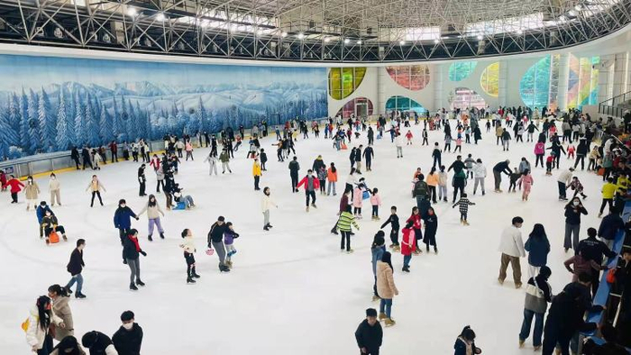 冬奥期间，世界之窗冰雪世界迎来大批市民体验冰雪。（受访单位供图）