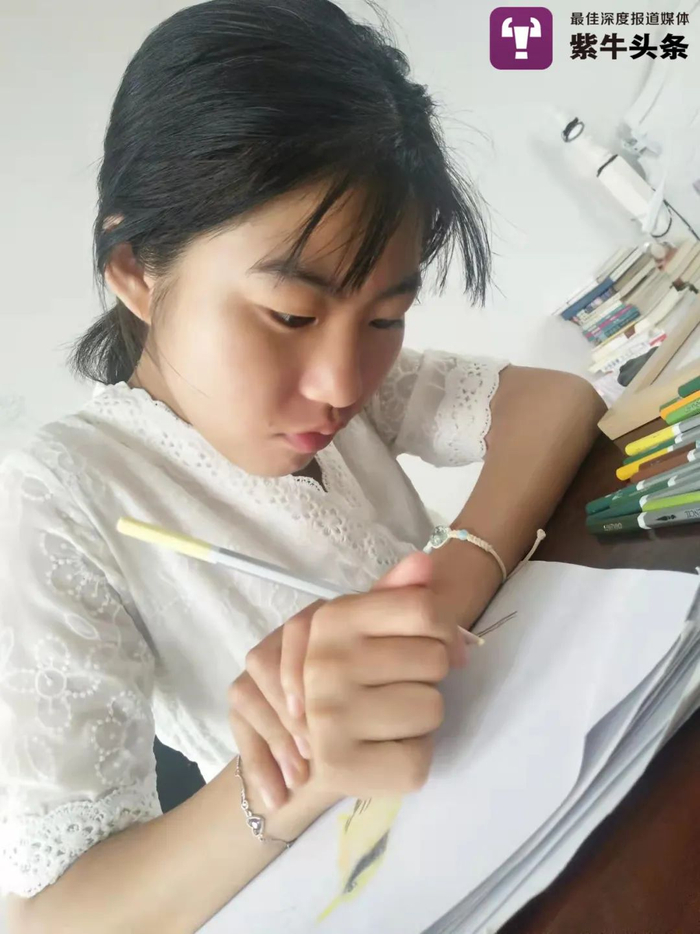 “小青云”喜欢画画