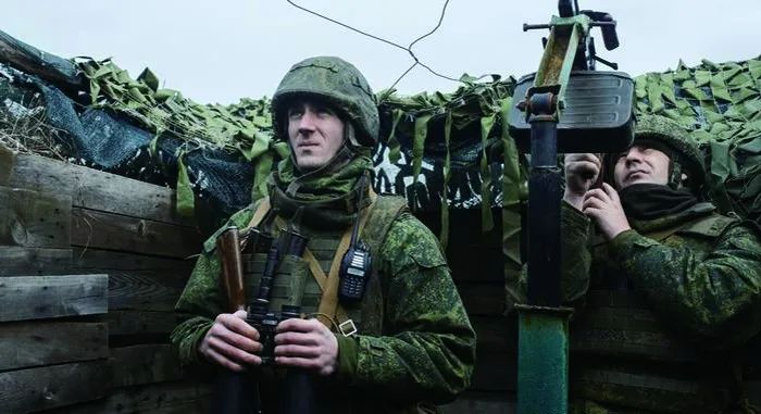 乌东民兵武装 。