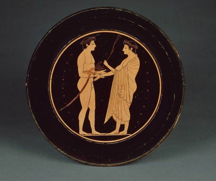 讲练与运动员图样陶盘，雅典，公元前520年至公元前510年，卢浮宫博物馆藏