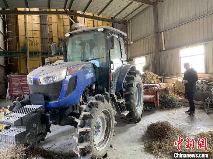 邱杰波的“农机王国” 张朝峰供图