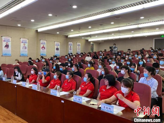 资料图：图为“燃动青春 助力冬奥”北京冬奥宣讲团走进百所高校系列宣讲活动第二季。　北京冬奥组委供图