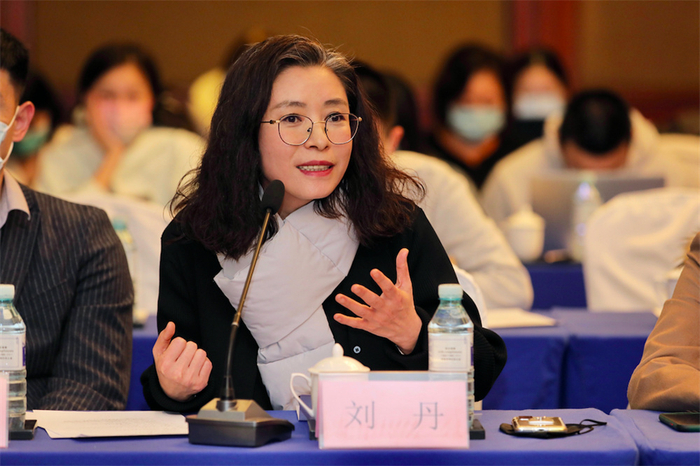 刘丹饰演陶映红