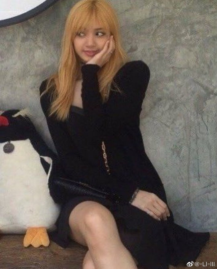 LISA出道初期旧照青涩感爆棚！