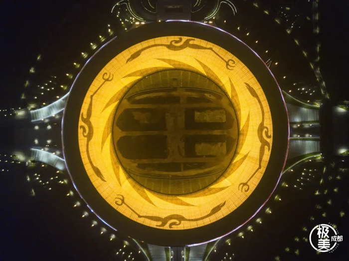 ▲东安湖体育公园亮灯 摄影：成都极美小分队 王勤