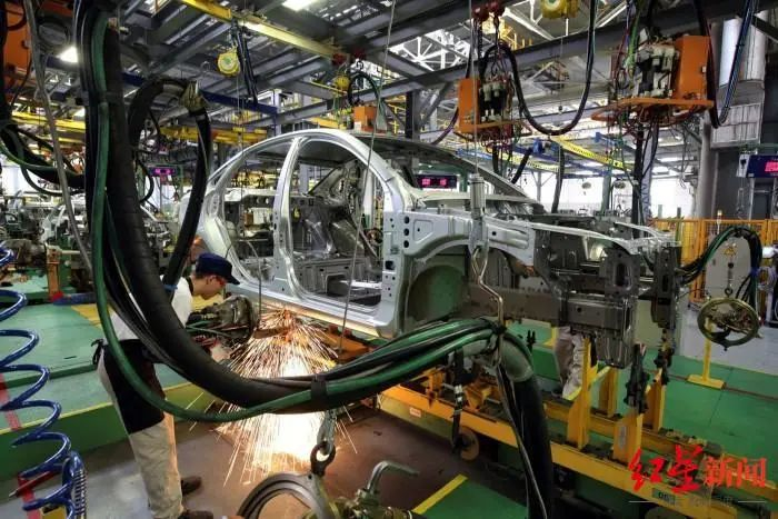 ▲俄乌战争将打击依赖来自俄罗斯和乌克兰的零部件的汽车行业