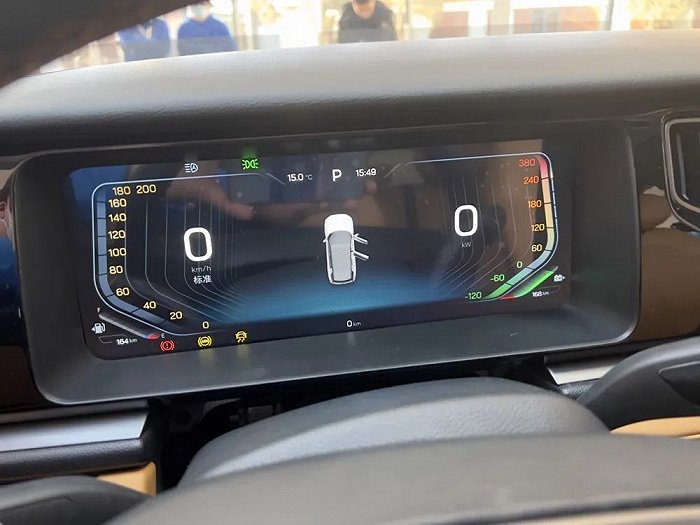 ▲自游家NV的仪表