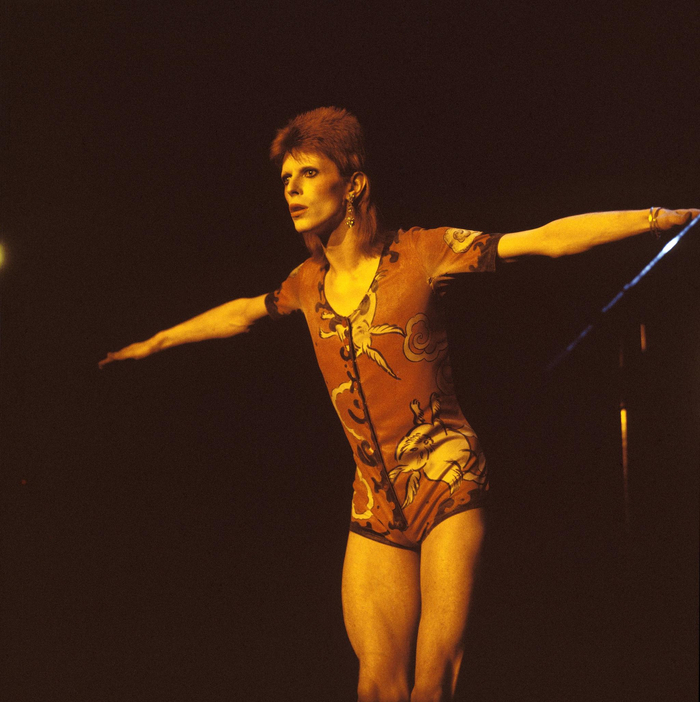 大卫·鲍伊在Hammersmith Odeon。 视觉中国 资料图