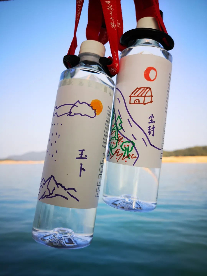 农夫山泉河源分公司，似乎站在这种对立的中点&nbsp; &nbsp;&nbsp;图源：Cycble/摄