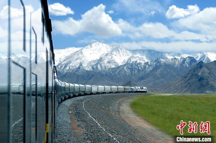 图为青藏铁路。　青藏集团公司供图