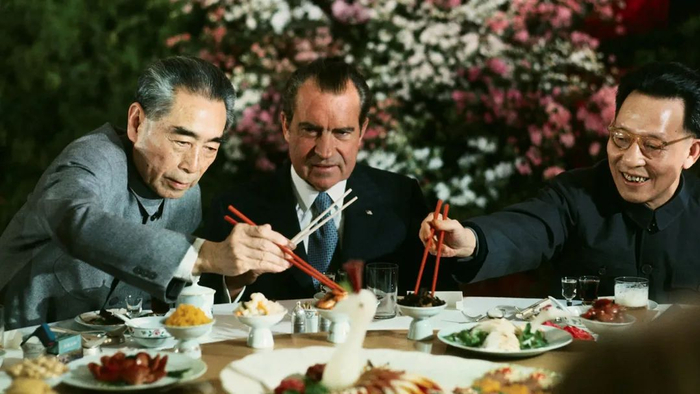 ▲ 1972年2月28日，周恩来总理在上海宴请尼克松。